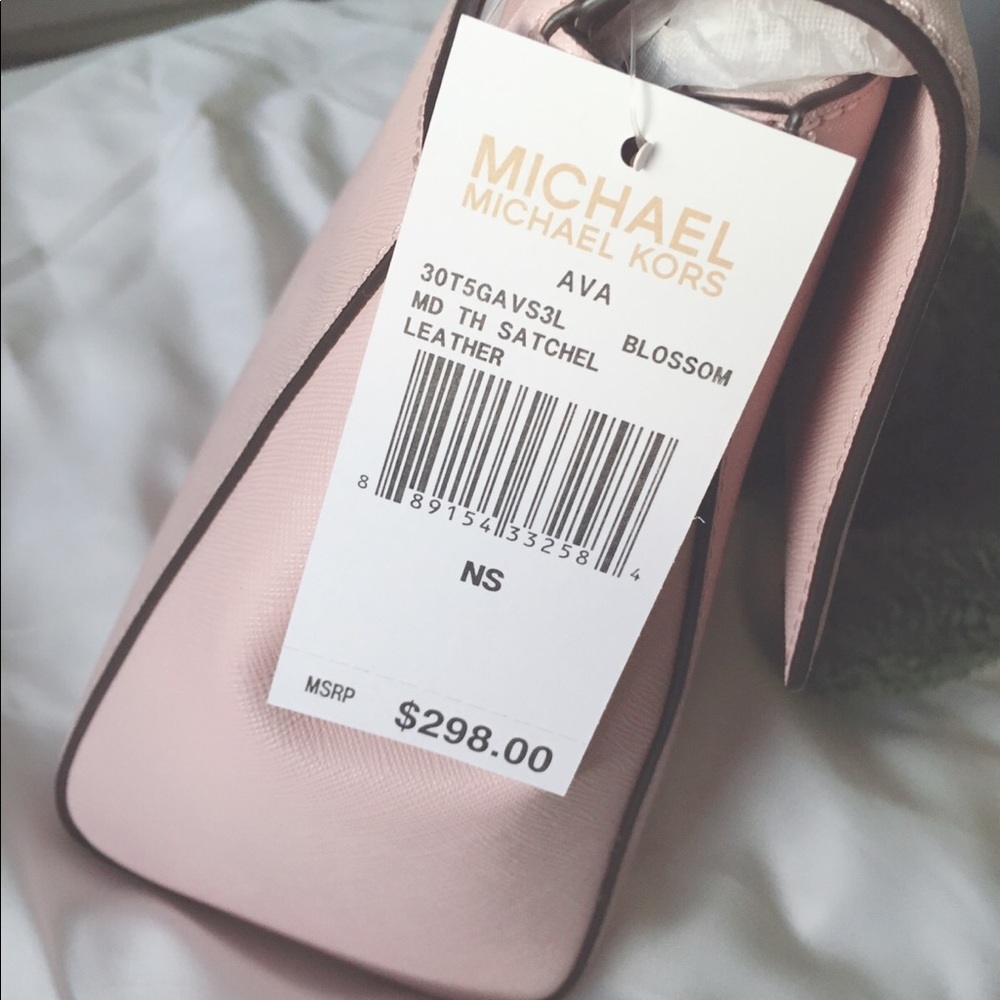 π«SOLDπ« NWT Michael Kors Ava Satchel in Blossom (baby pink) - Picture 7 of 8